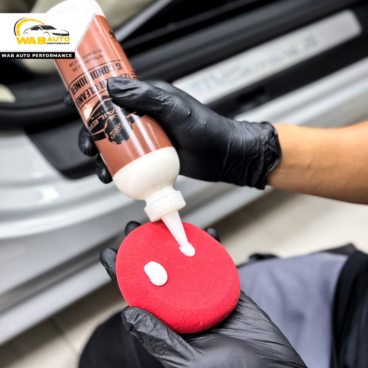 dich-vu-ve-sinh-noi-that-chi-tiet-porsche-911-wab-auto-performance