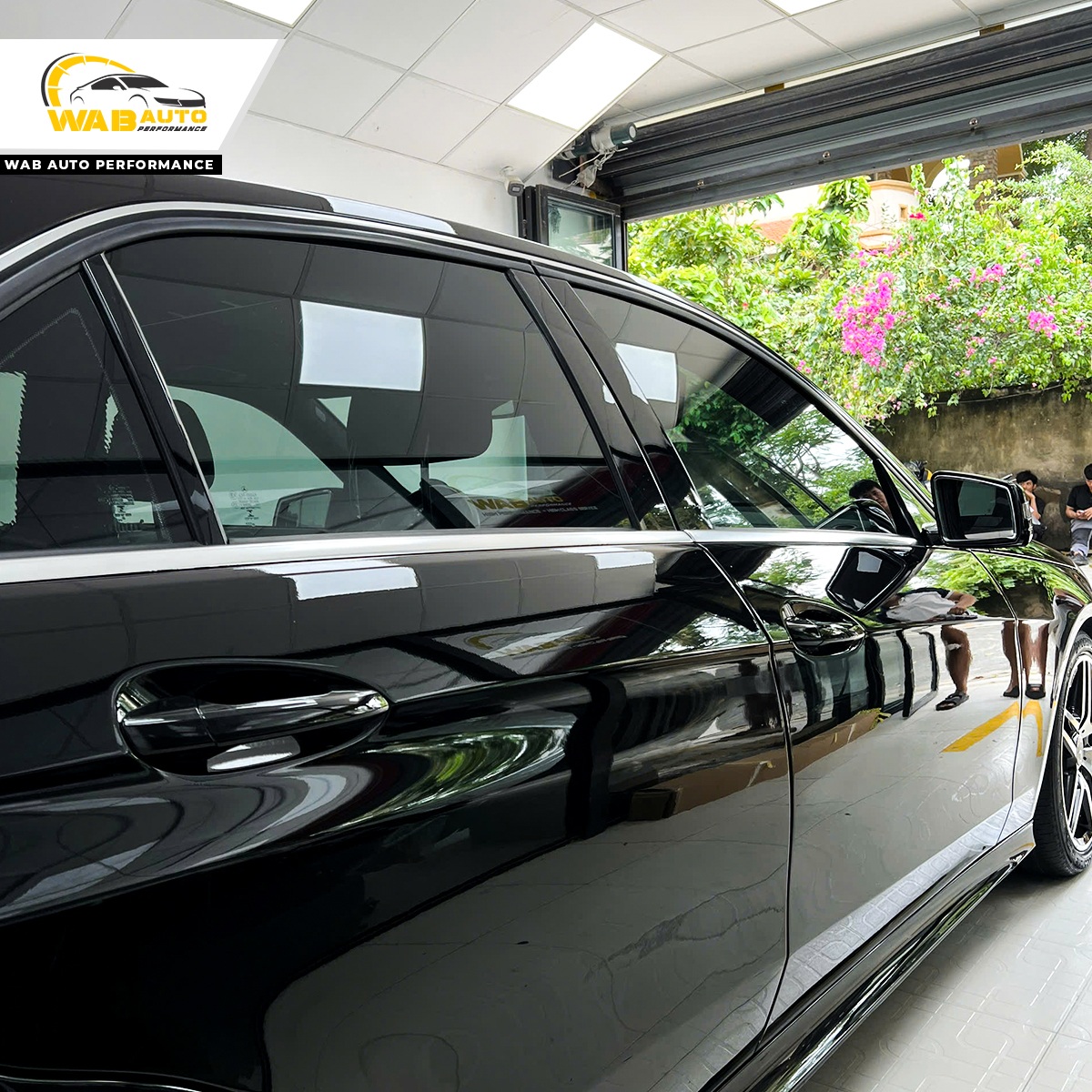 tay-o-chrome-canh-cua-mercedes-benz-wab-auto-performance