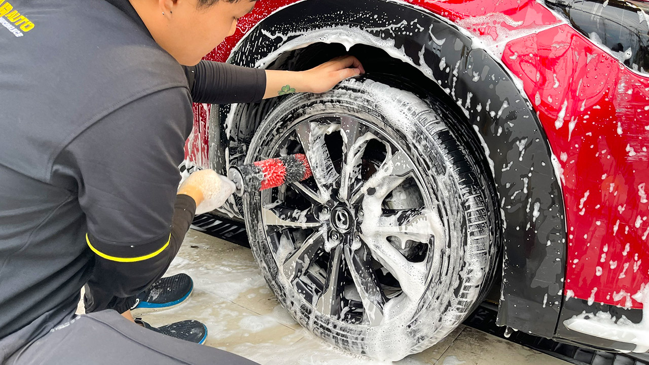 ve-sinh-mam-lop-o-to-wab-auto-performance