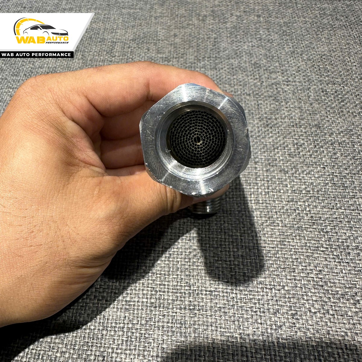 Đây là dòng sản phẩm downpipe Mach 5 Zero Cell, dòng downpipe không có bộ chuyển đổi xúc tác (bầu catalyst), vì thế cần phẩn sử dùng thêm bộ kit giả lập tín hiệu cảm biến oxy.