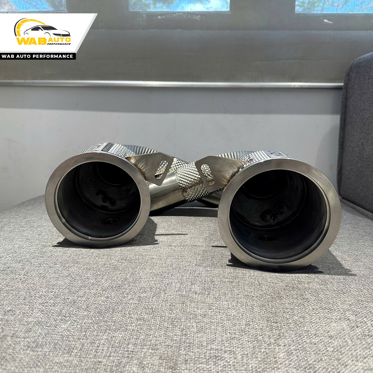 Sản phẩm downpipe Mach 5 zero cell cho đời xe Porsche 911 – 992, phù hợp với các dòng xe Porsche 911 từ đời cuối 2019 đến đầu năm 2024