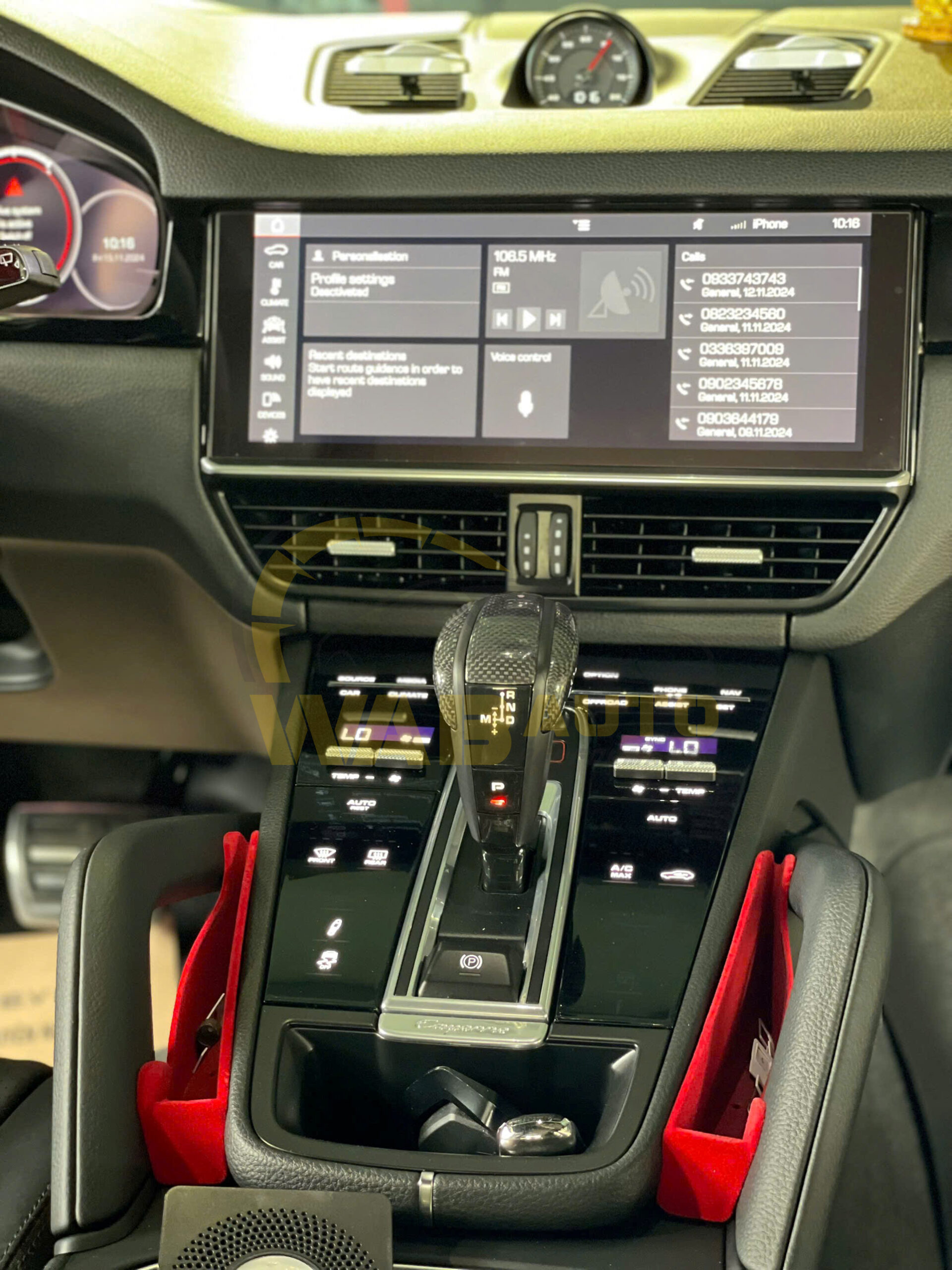 Lắp Đặt Mẫu Cần Số Carbon Thể Thao Porsche Cayenne 2021 tại WAB Auto