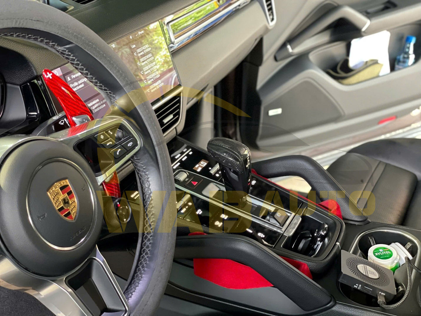 Lắp Đặt Mẫu Cần Số Carbon Thể Thao Porsche Cayenne 2021 tại WAB Auto