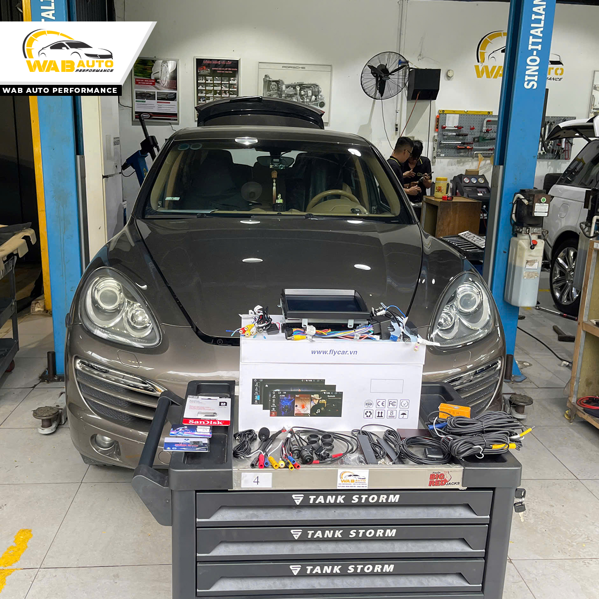 Nâng cấp màn hình Android cho Porsche Cayenne 2011 