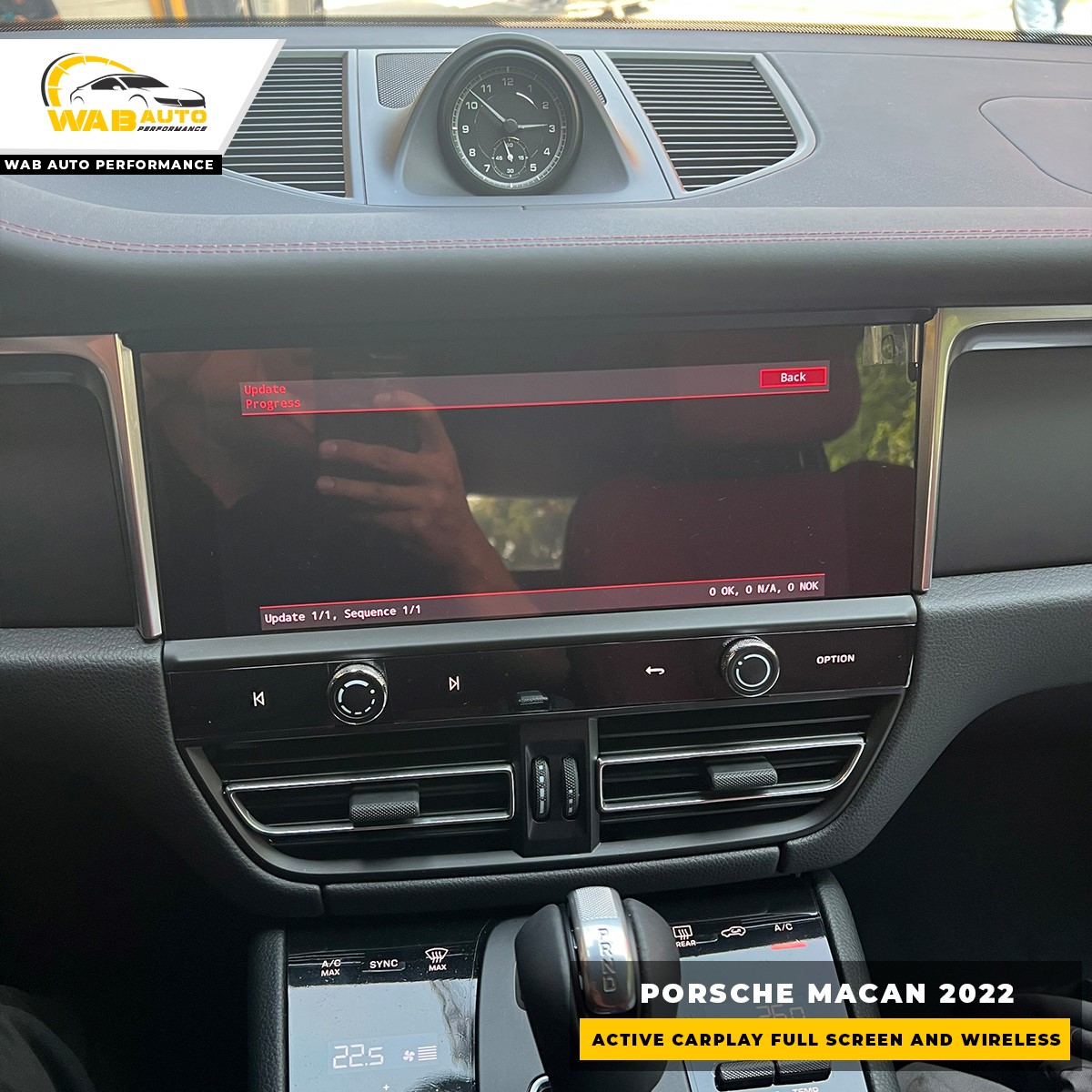 Porsche Macan 2022 nâng cấp carplay full màn và kết nối wireless không dây 