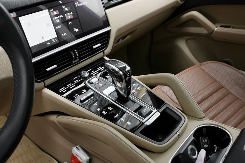 Hình Ảnh Thực Tế Sản Phẩm Cần Số Thể Thao Porsche Cayenne E3