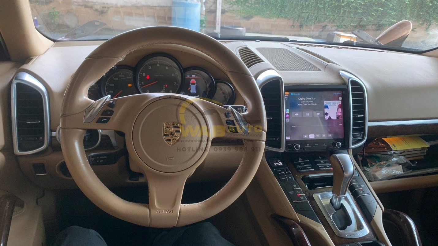 Porsche Cayenne 2013 nâng cấp màn hình Android 10.4inch