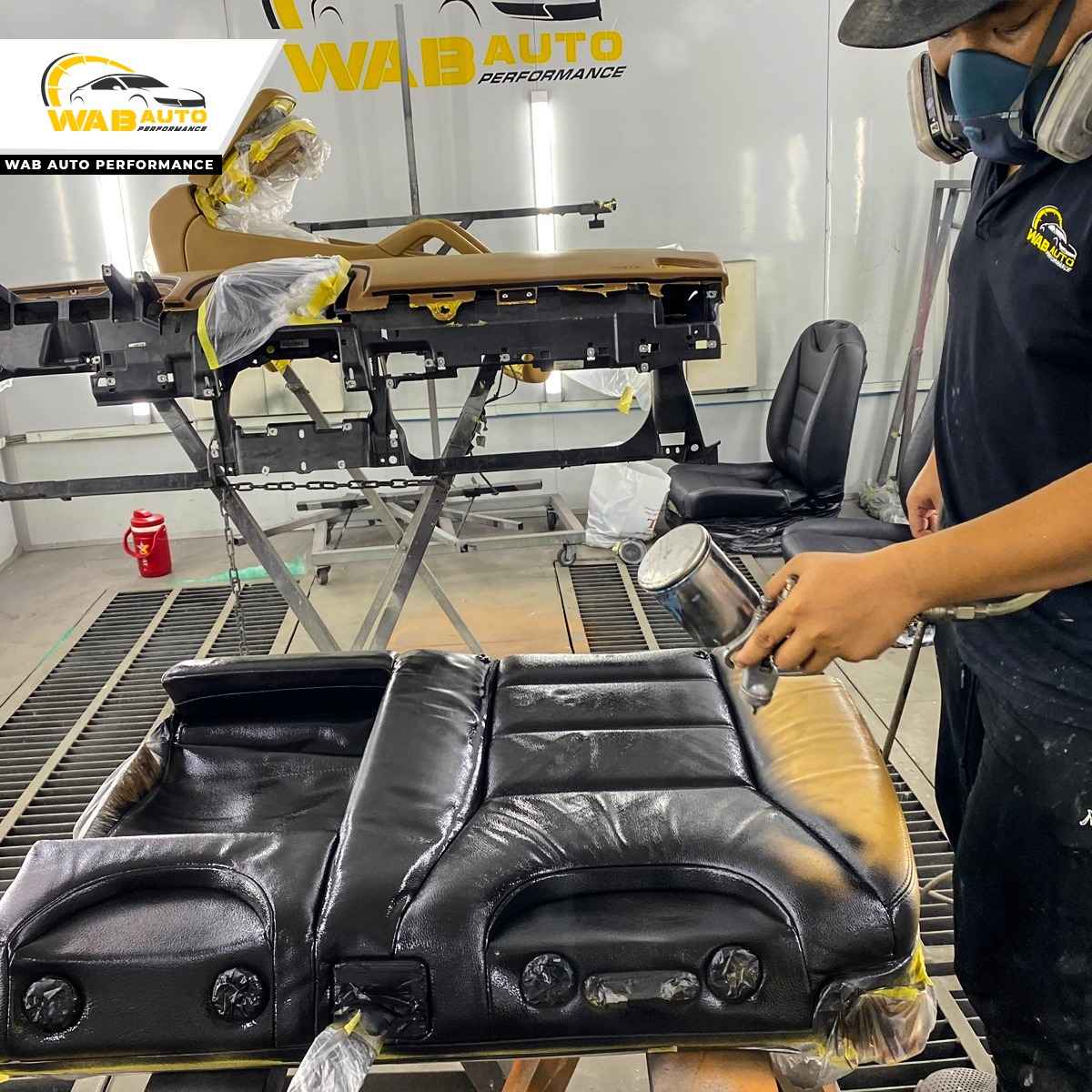 thuc-hien-son-da-ghe-noi-that-o-to-wab-auto-performance