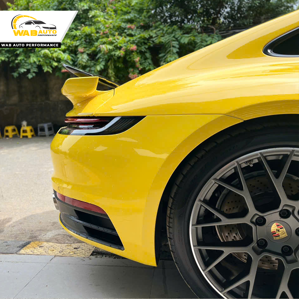 ình ảnh thực tế nâng cấp đuôi gió mẫu Porsche 911 Carrera S Coupe 992-1 2020