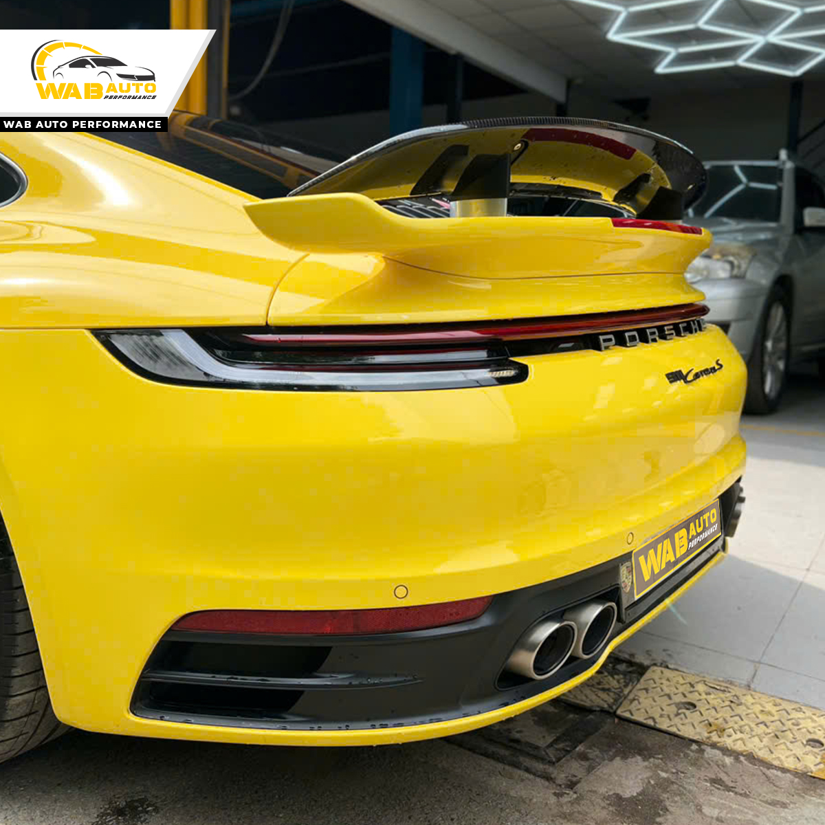 ình ảnh thực tế nâng cấp đuôi gió mẫu Porsche 911 Carrera S Coupe 992-1 2020