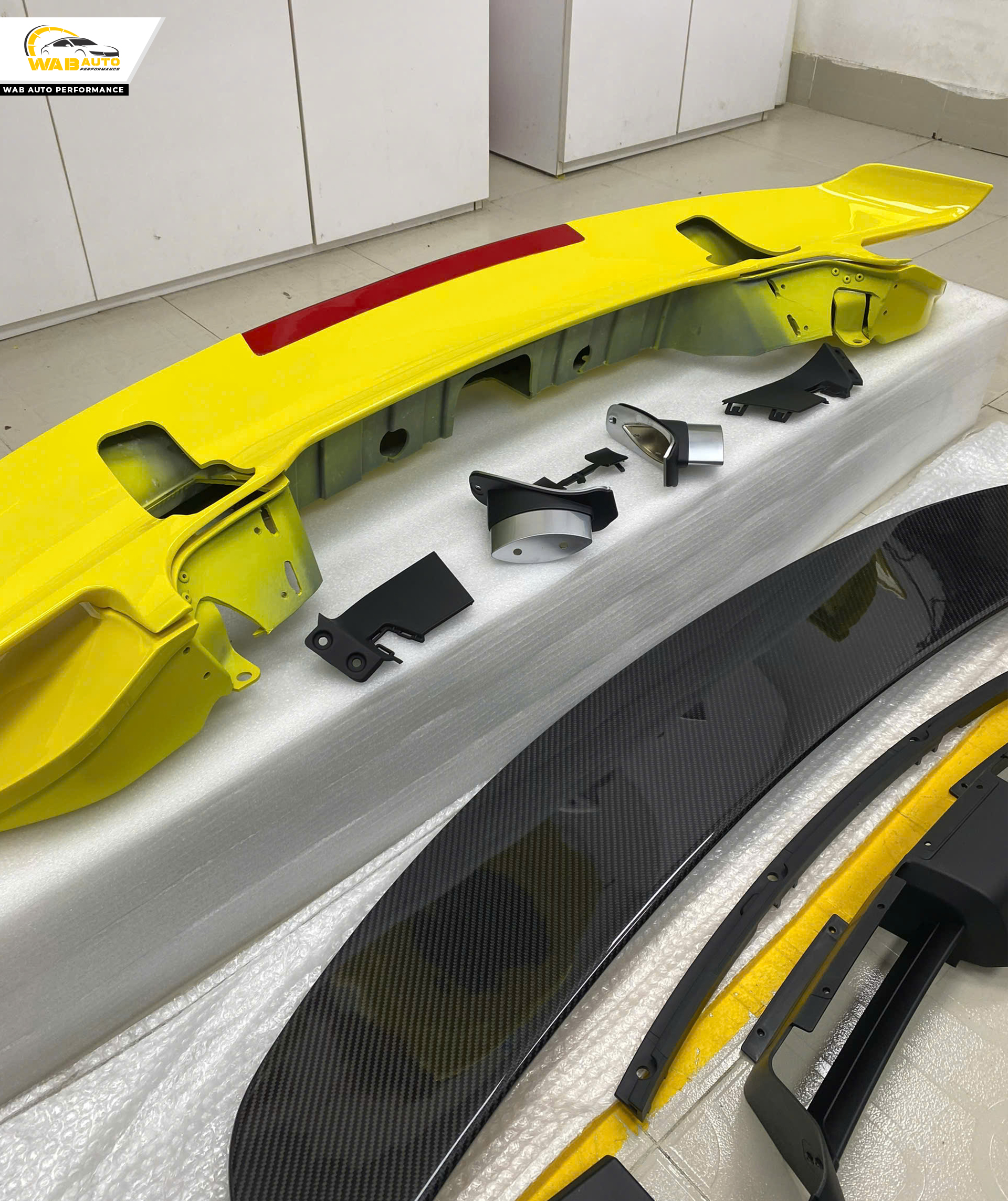 Đuôi gió Porsche 911 phiên bản Turbo S, được thiết kế phù hợp lắp đặt zin nguyên bản theo xe