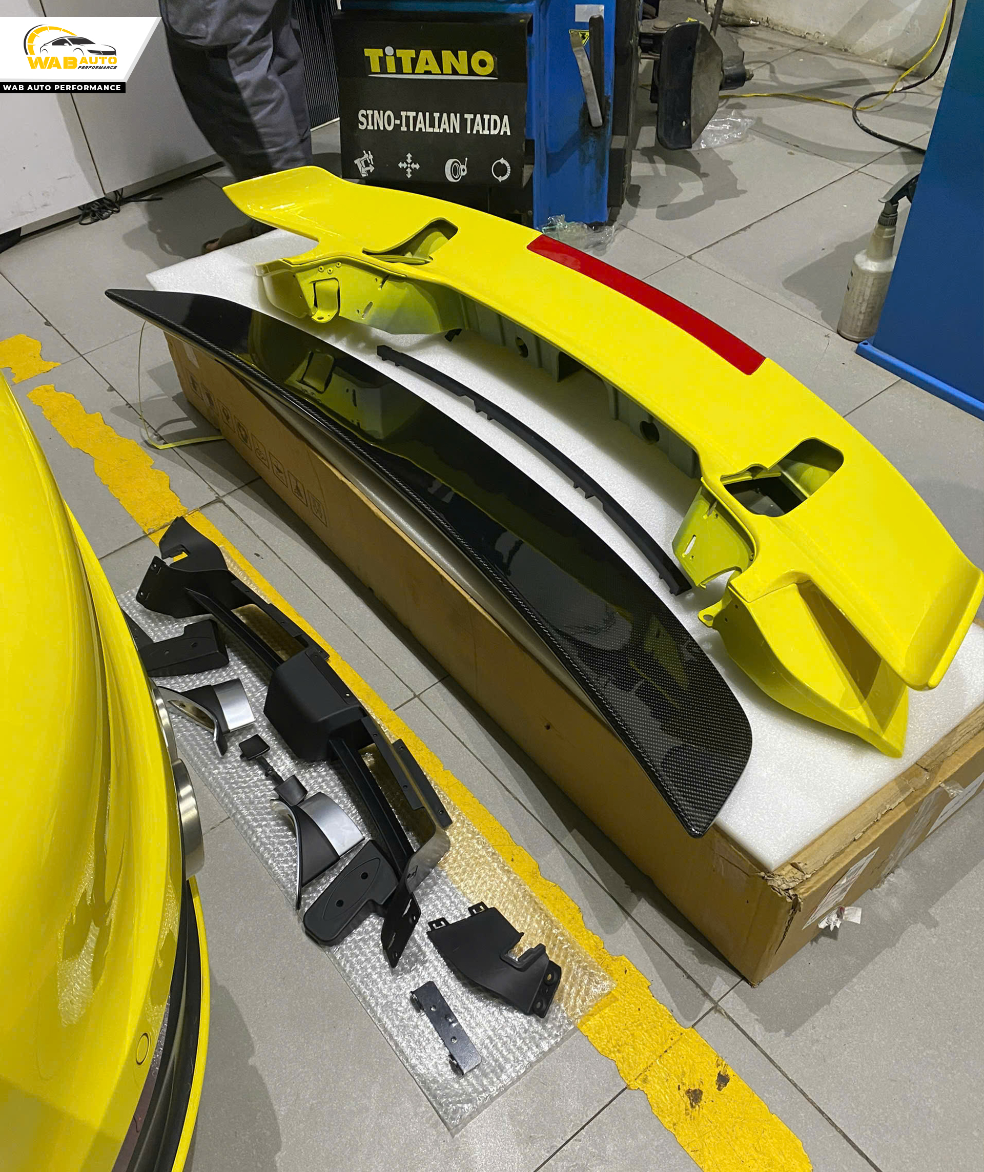 Đuôi gió Porsche 911 phiên bản Turbo S, được thiết kế phù hợp lắp đặt zin nguyên bản theo xe