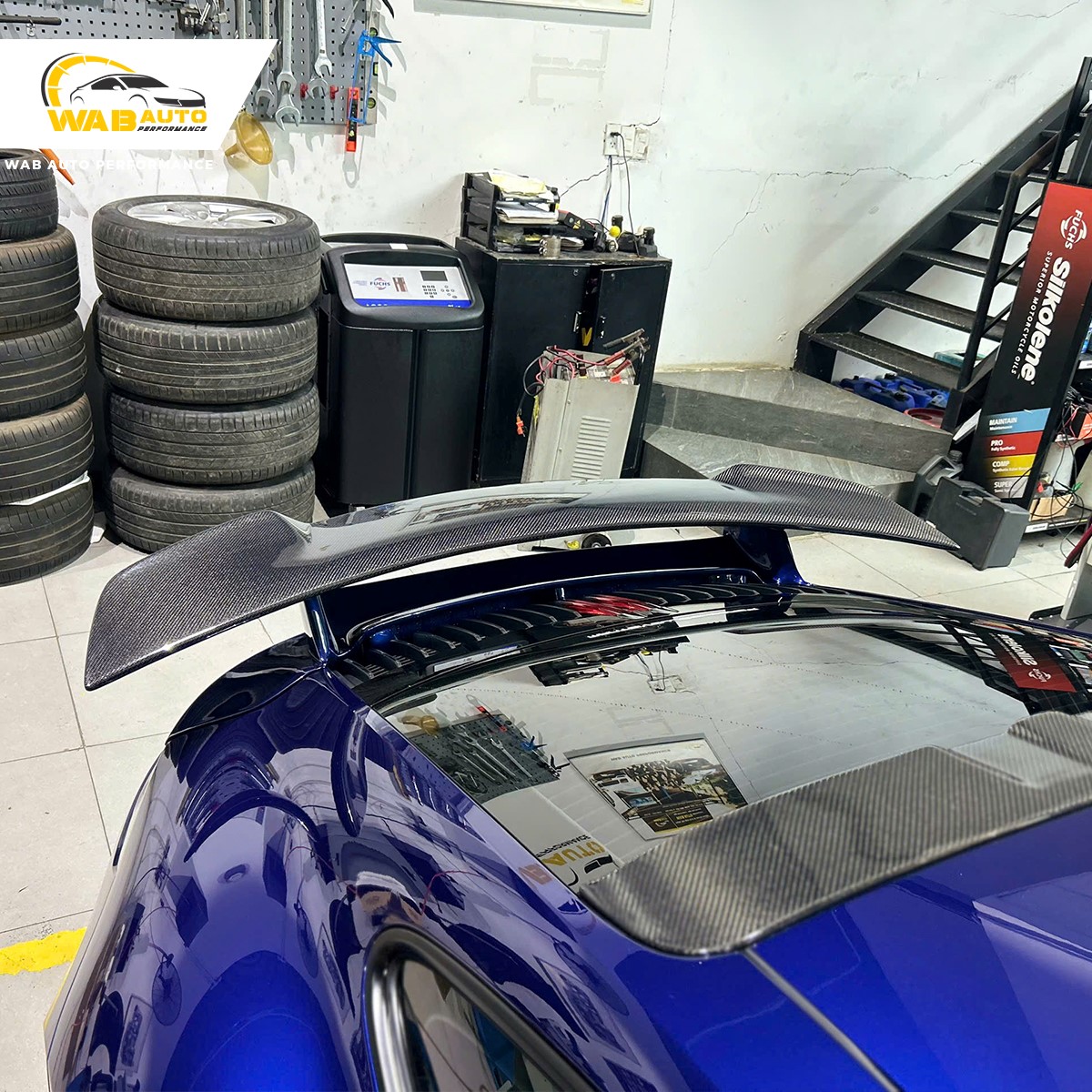 Sản phẩm đuôi gió Porsche 911 phiên bản Aerokit, được thiết kế phù hợp lắp đặt zin nguyên bản theo xe, không cần độ chế cắt xẻ