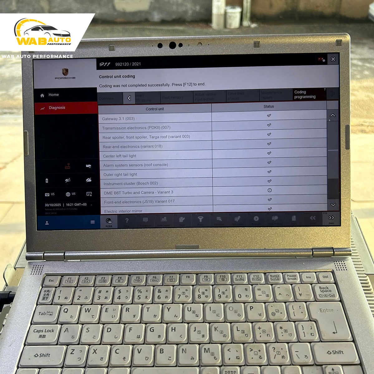 Sản phẩm đuôi gió Porsche 911 phiên bản Aerokit, được thiết kế phù hợp lắp đặt zin nguyên bản theo xe, không cần độ chế cắt xẻ