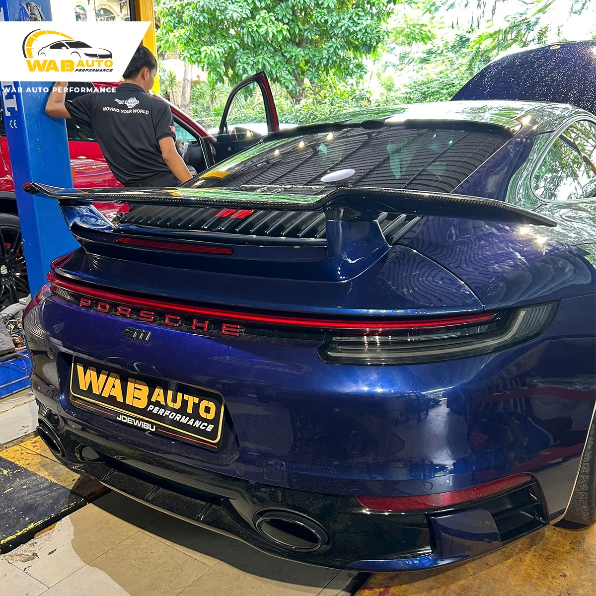 Sản phẩm đuôi gió Porsche 911 phiên bản Aerokit, được thiết kế phù hợp lắp đặt zin nguyên bản theo xe, không cần độ chế cắt xẻ