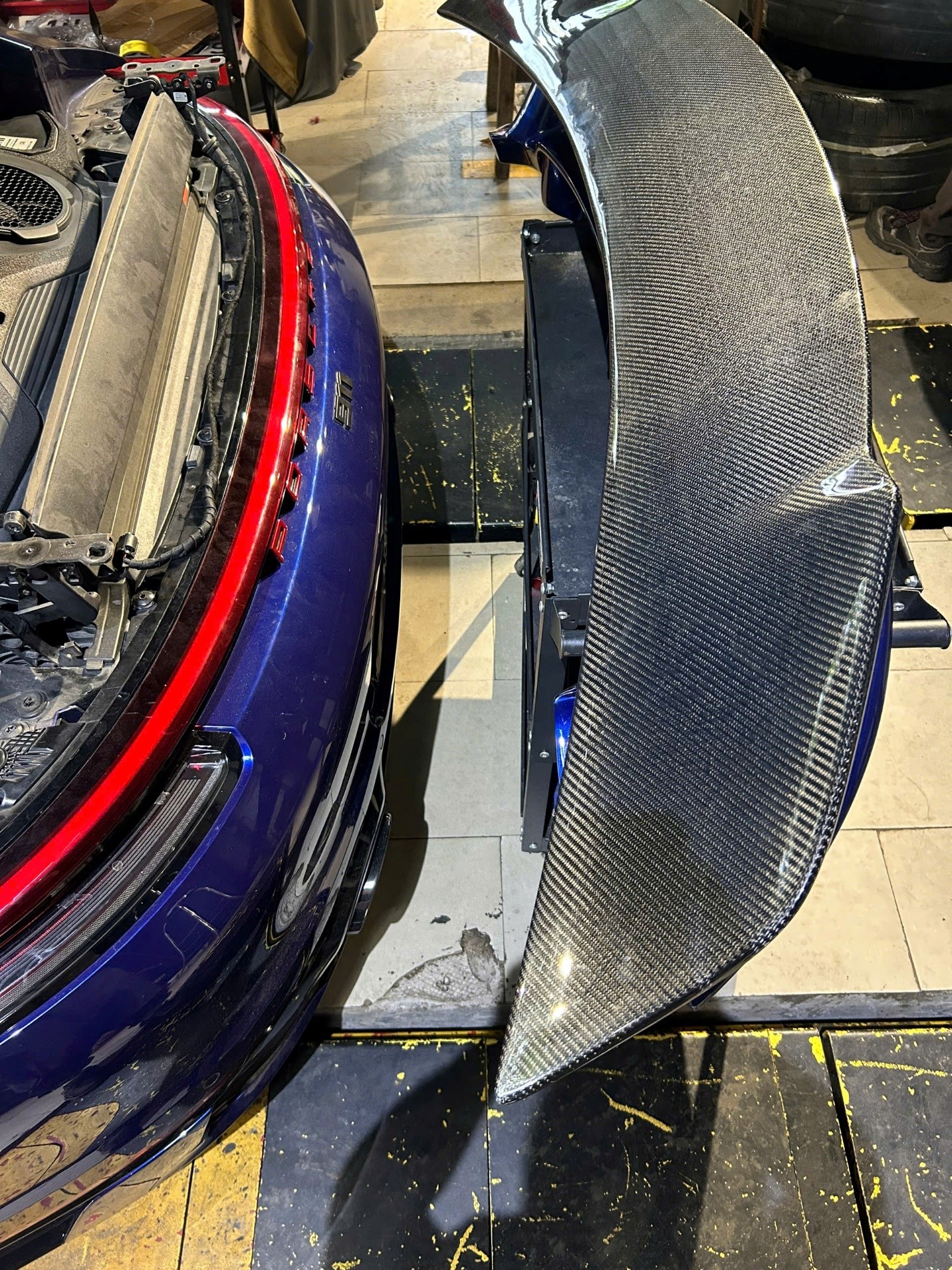 Quy Trình Lắp Đặt Đuôi Gió Porsche 911 Phiên Bản Aerokit