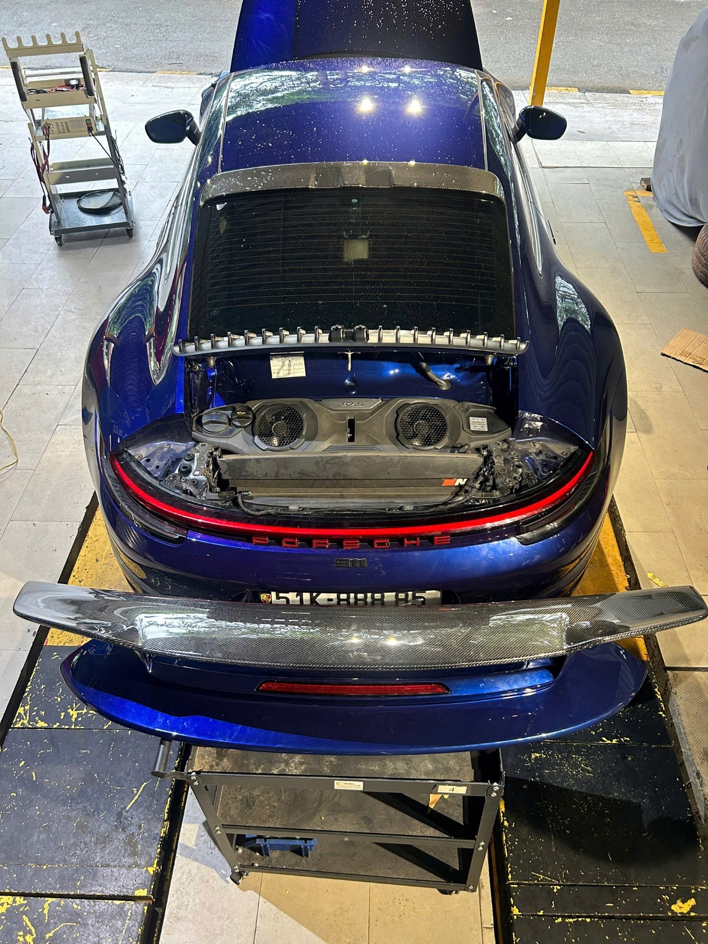 Quy Trình Lắp Đặt Đuôi Gió Porsche 911 Phiên Bản Aerokit