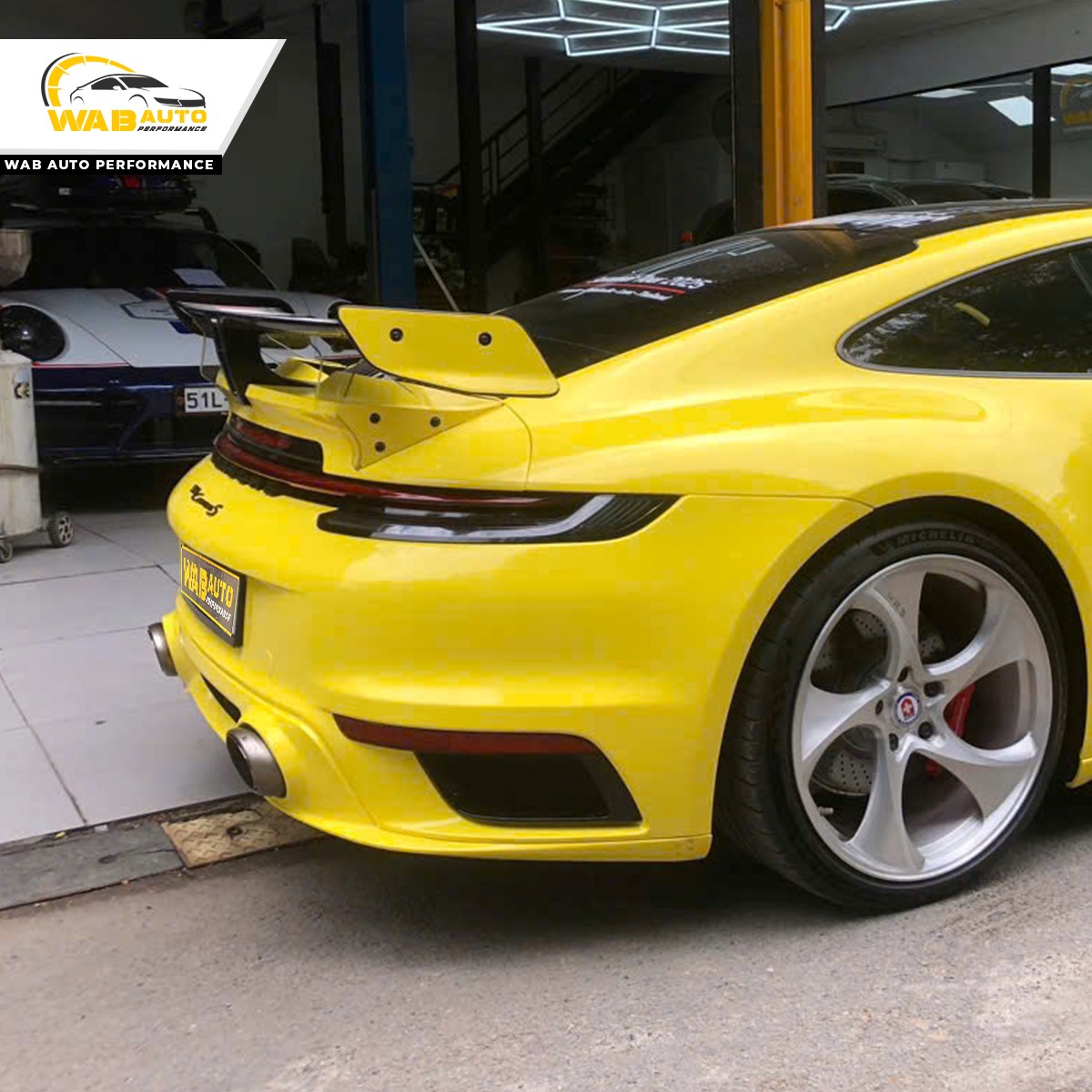 Quy Trình Lắp Đặt Đuôi Gió Thể Thao Porsche 911