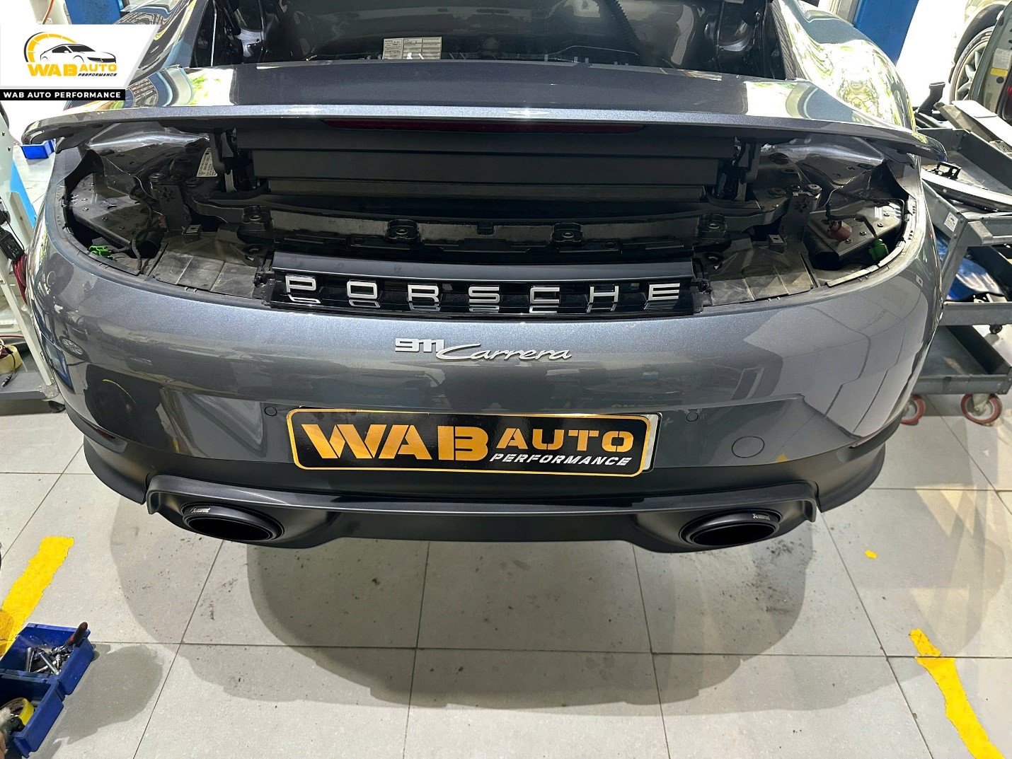 porsche-911-992.2-2025-nang-cap-po-the-thao-akrapovic-wab-28